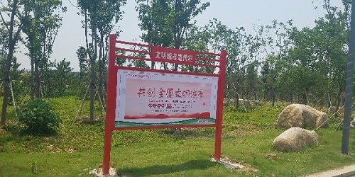 电动车安全很重要，非法操作引发自燃爆炸，造成悲剧！小区宣传栏